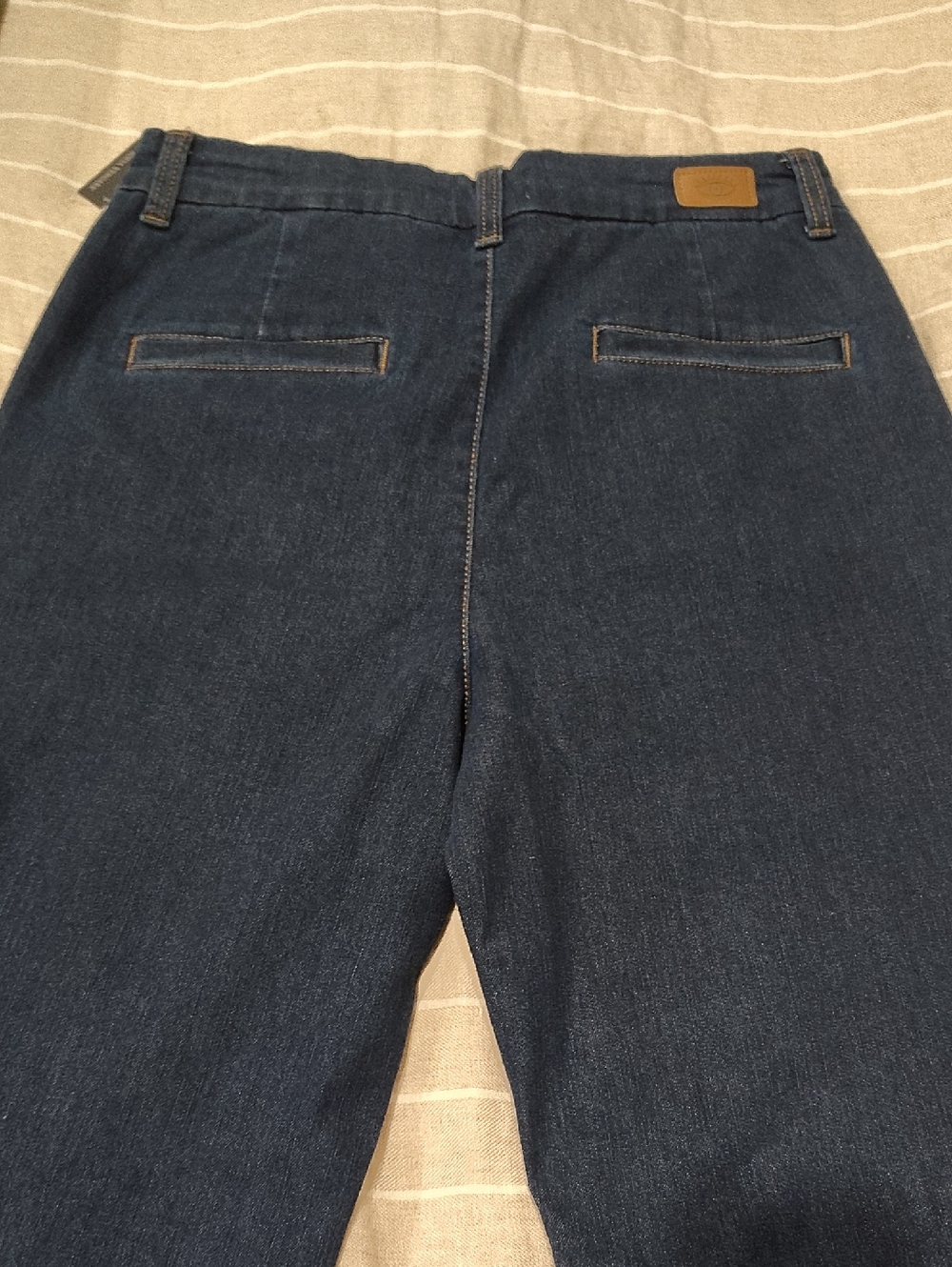 sofia By Sofia Vergara NWT Trouser Flare Jeans - Picture 4 of 5